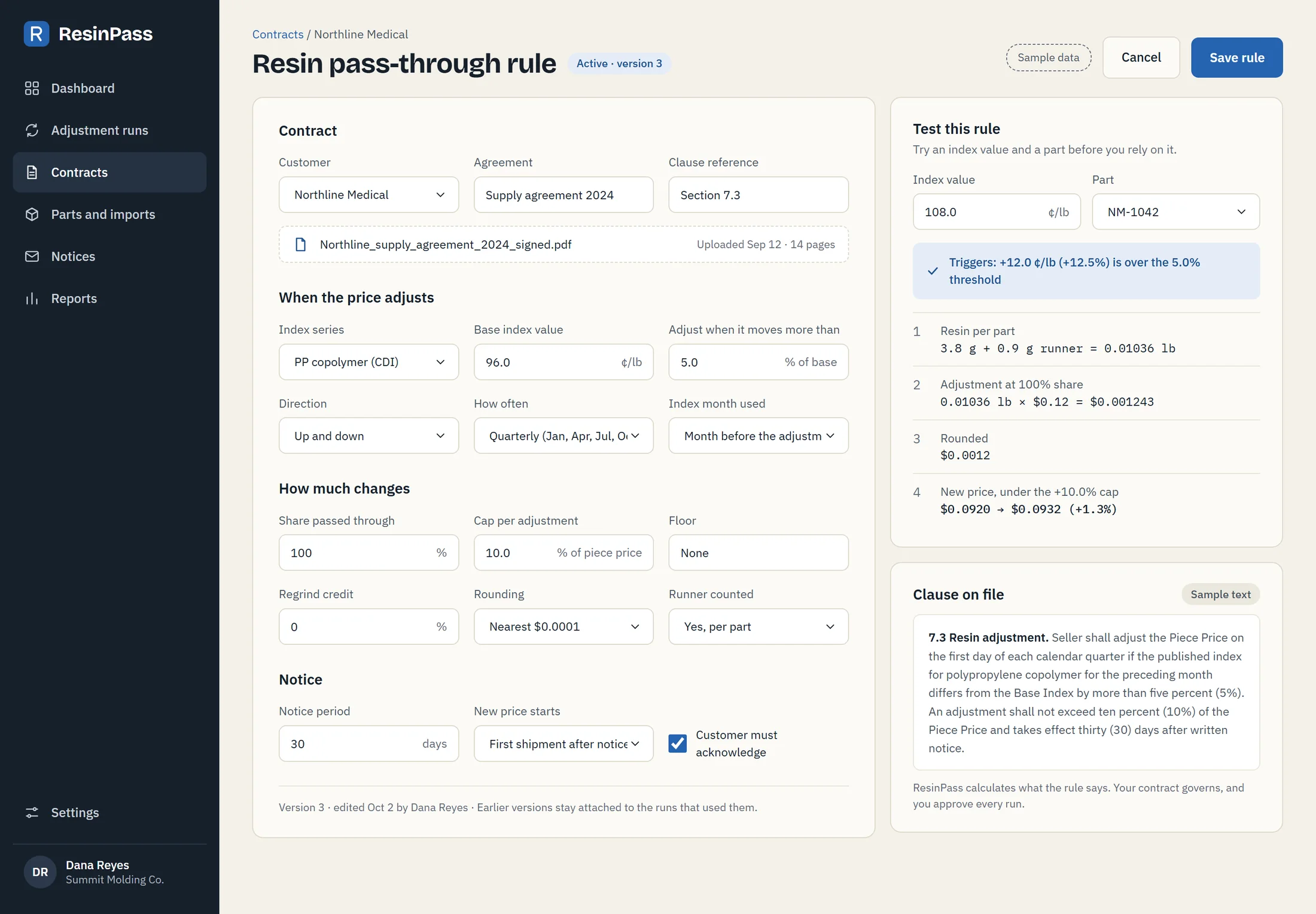 Contract rule screen: index series, base value, threshold, cap, notice period, and a test panel that calculates one part's new price step by step